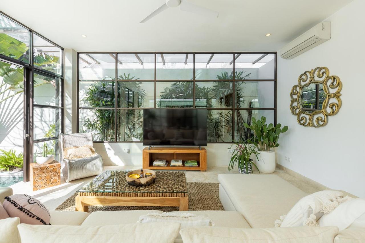 Villa Lumut 3 Bedrooms Central Seminyak Εξωτερικό φωτογραφία