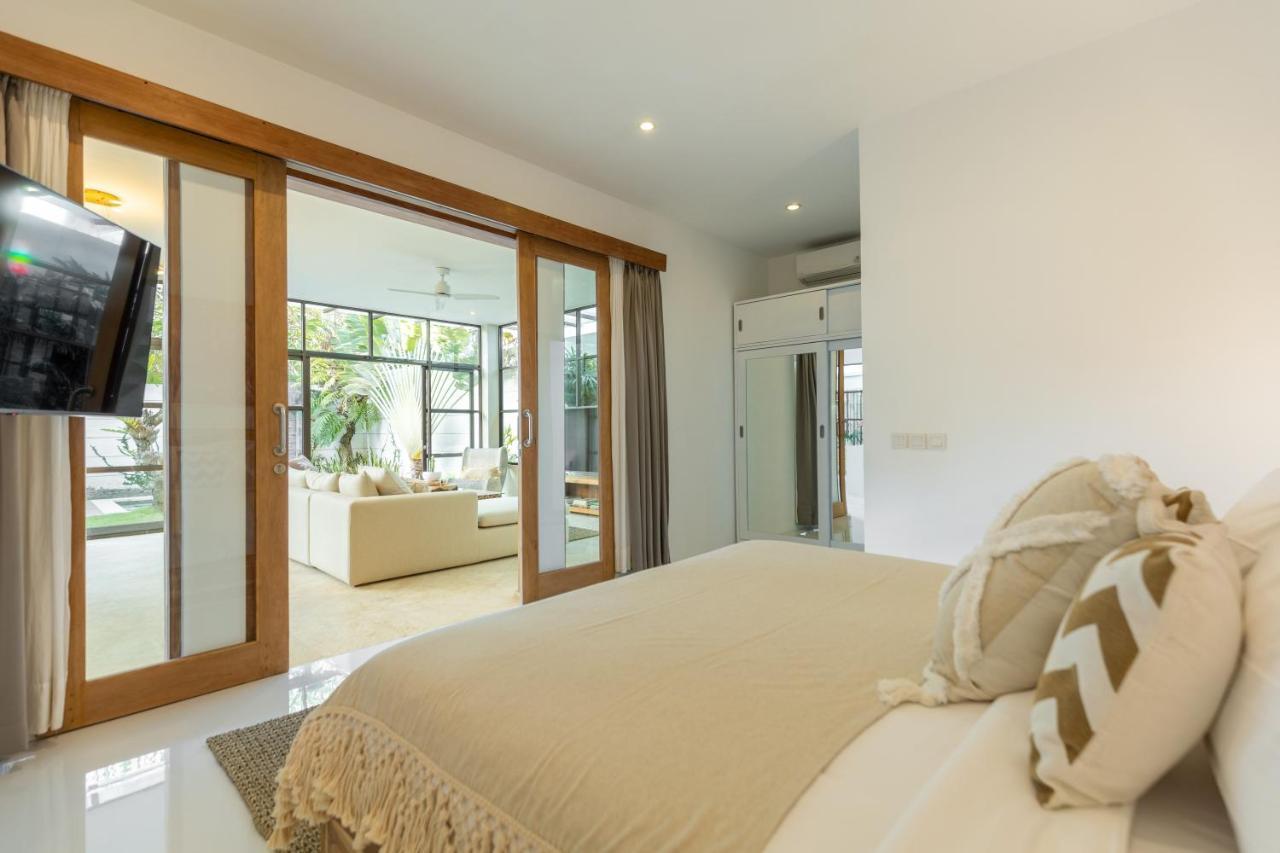 Villa Lumut 3 Bedrooms Central Seminyak Εξωτερικό φωτογραφία