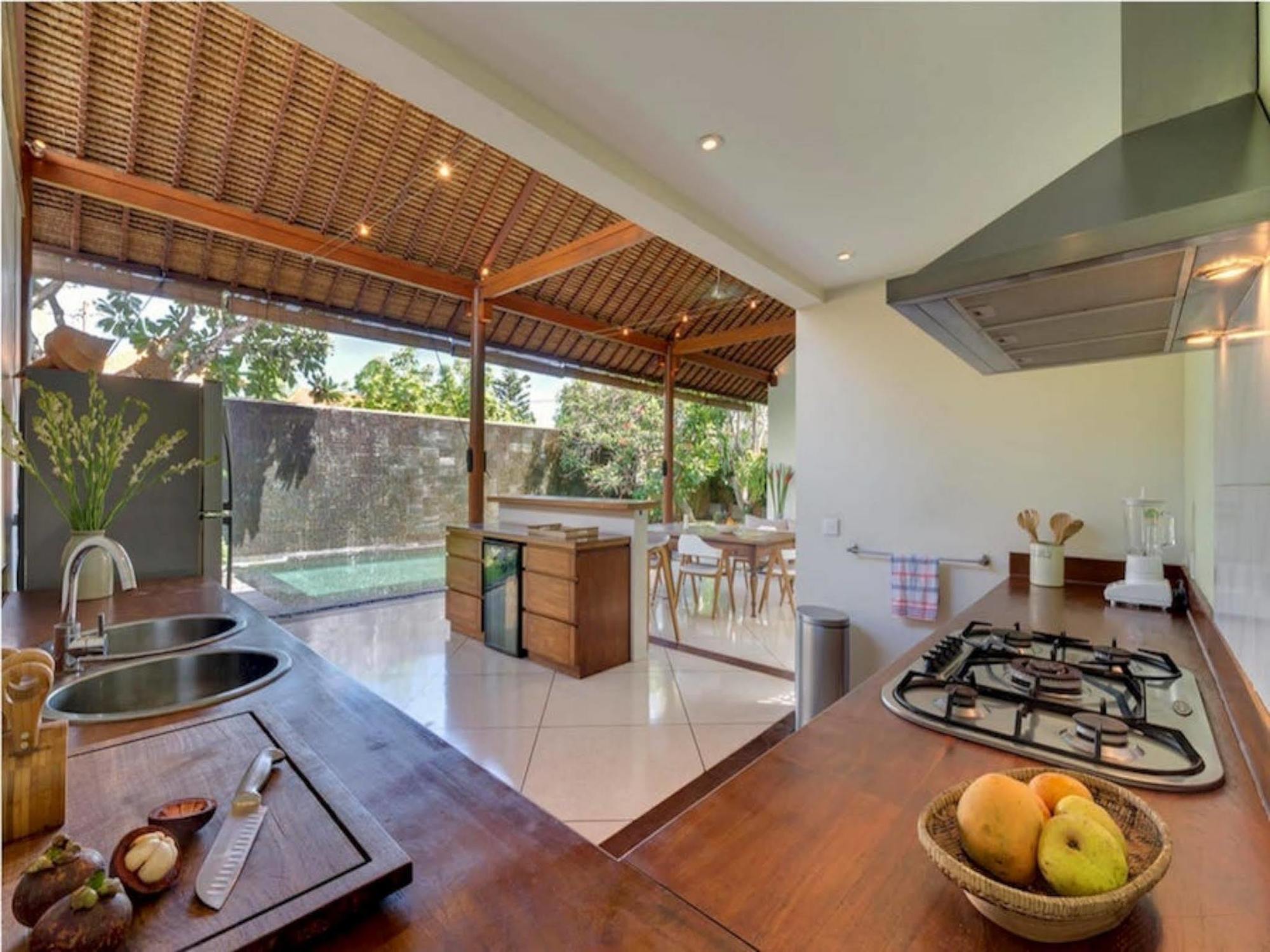Villa Lumut 3 Bedrooms Central Seminyak Εξωτερικό φωτογραφία